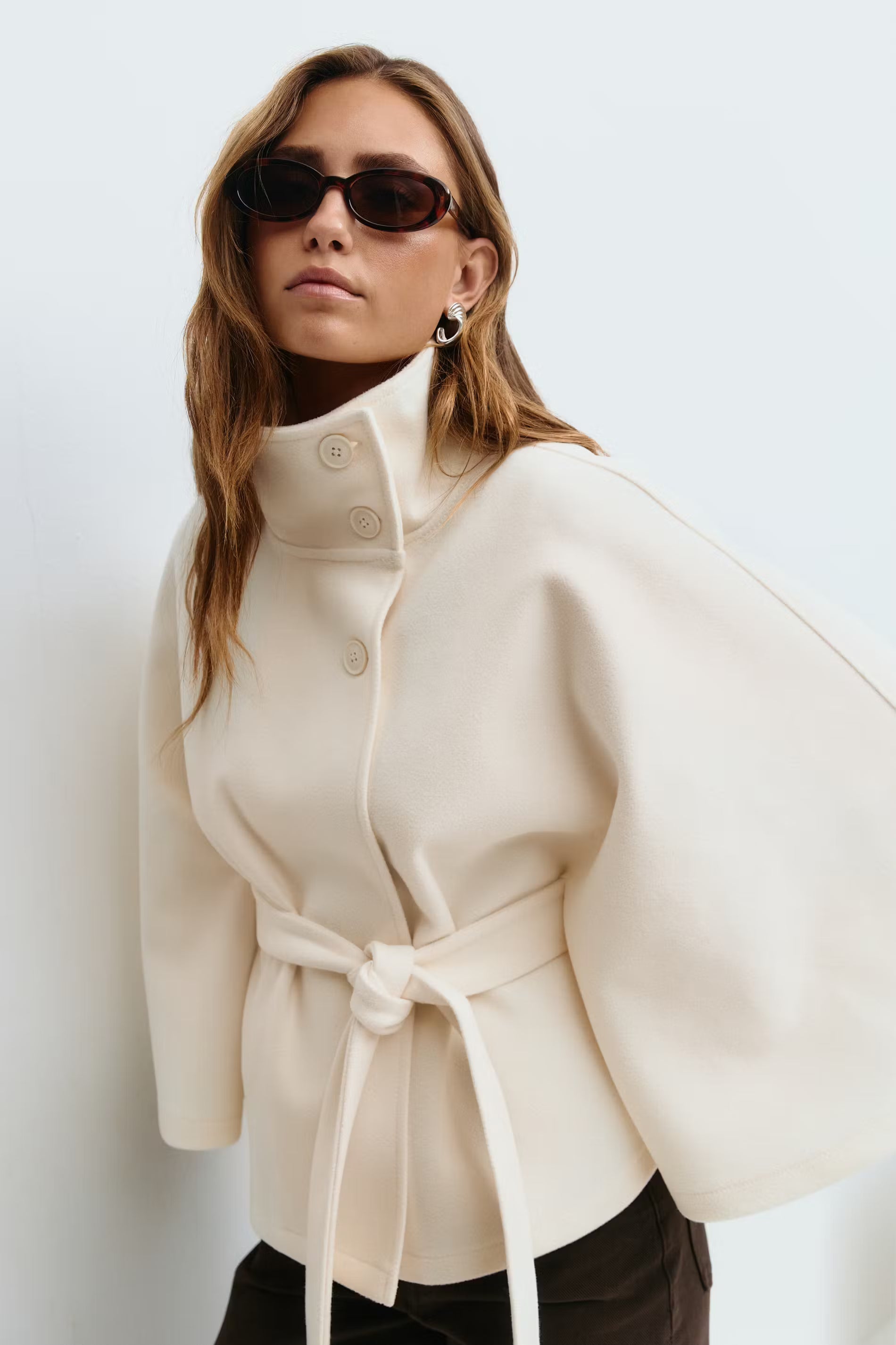 Odeline Cape Femme – Manteau Élégant avec Col Montant et Ceinture à Nouer