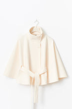 Solène Cape Femme – Cape en Laine Mélangée avec Col Montant et Ceinture Élégante