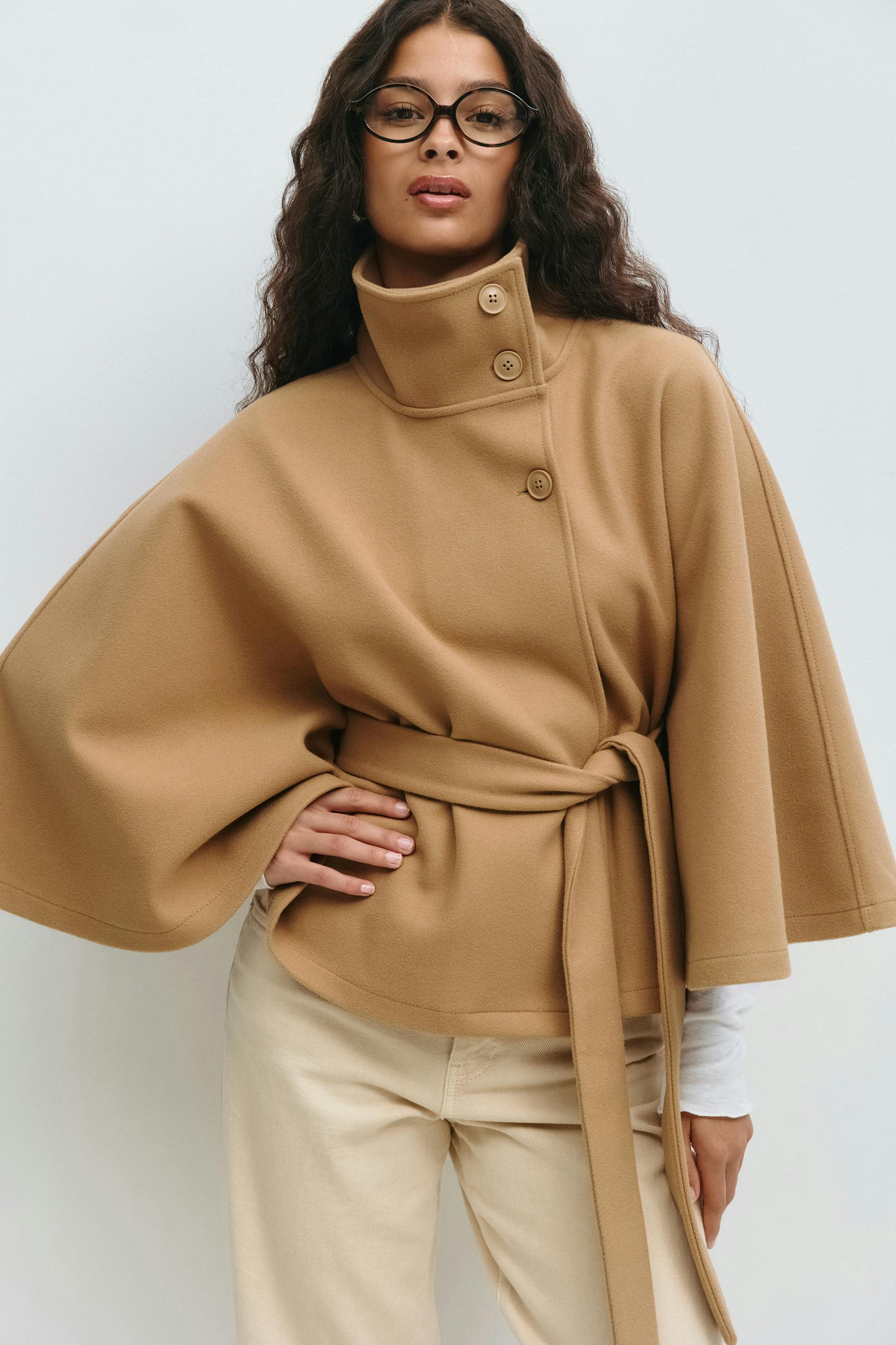 Odeline Cape Femme – Manteau Élégant avec Col Montant et Ceinture à Nouer