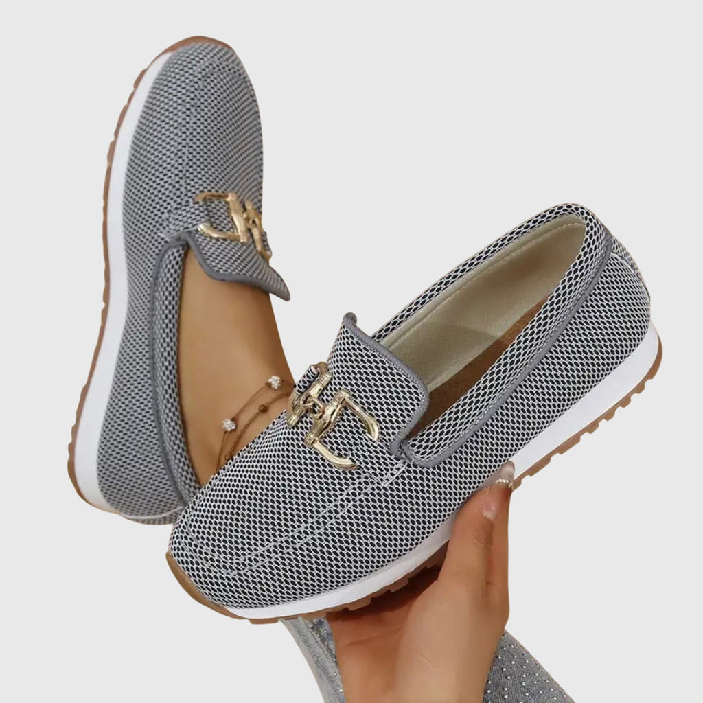 Mocasines Gianna para mujer – Mocasines slip-on de malla transpirable con detalle metálico