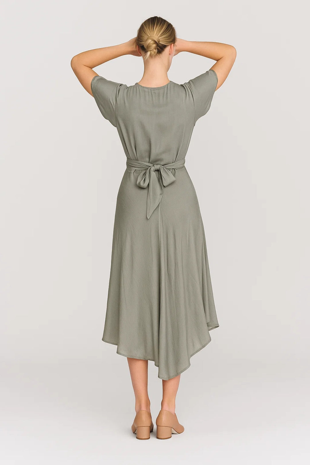 Janine Robe Midi Femme Asymétrique à Taille Nouée et Manches Papillon