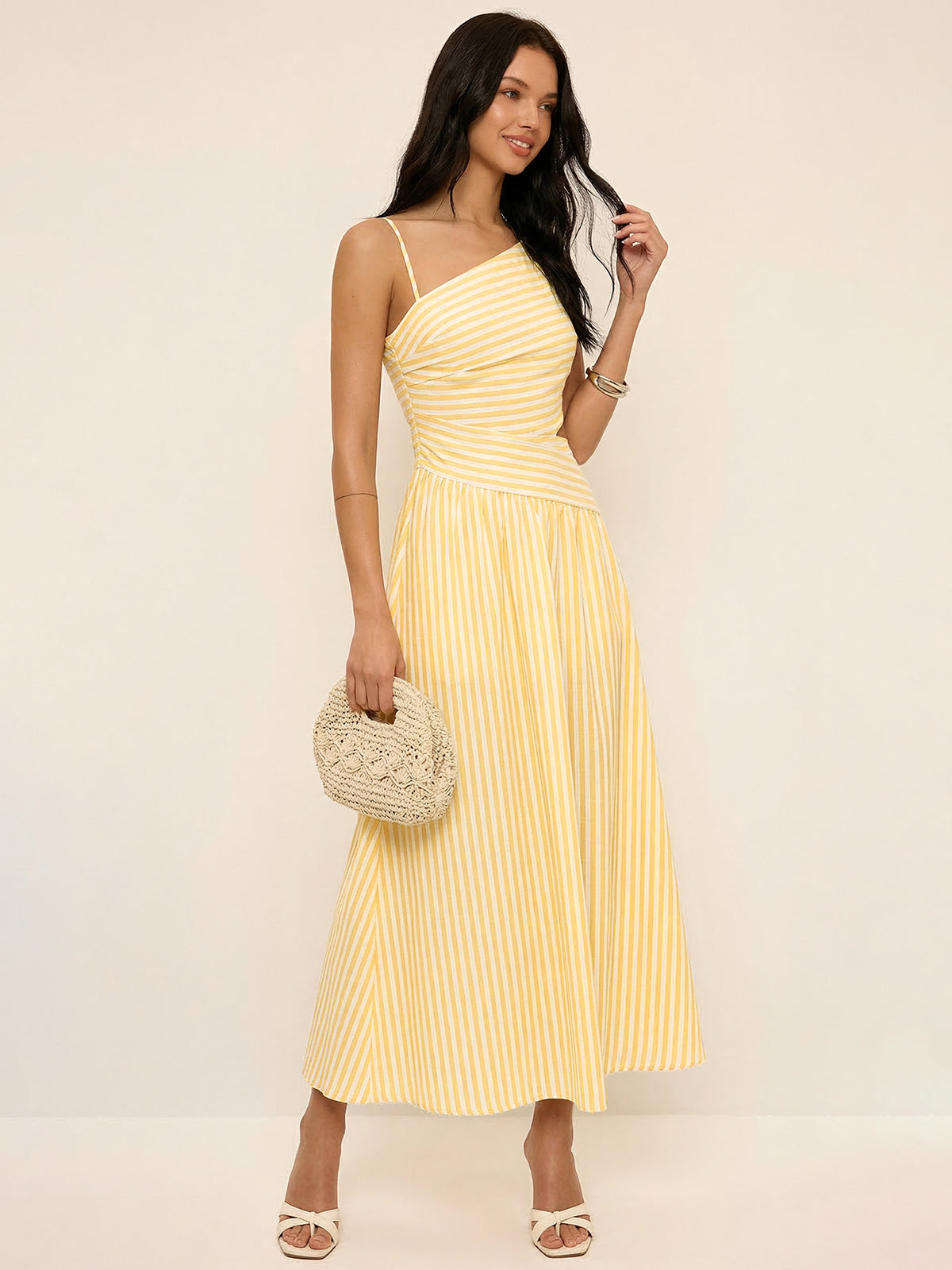 Janine Robe Maxi Asymétrique – Robe Élégante à Découpes Rayées et Col Asymétrique