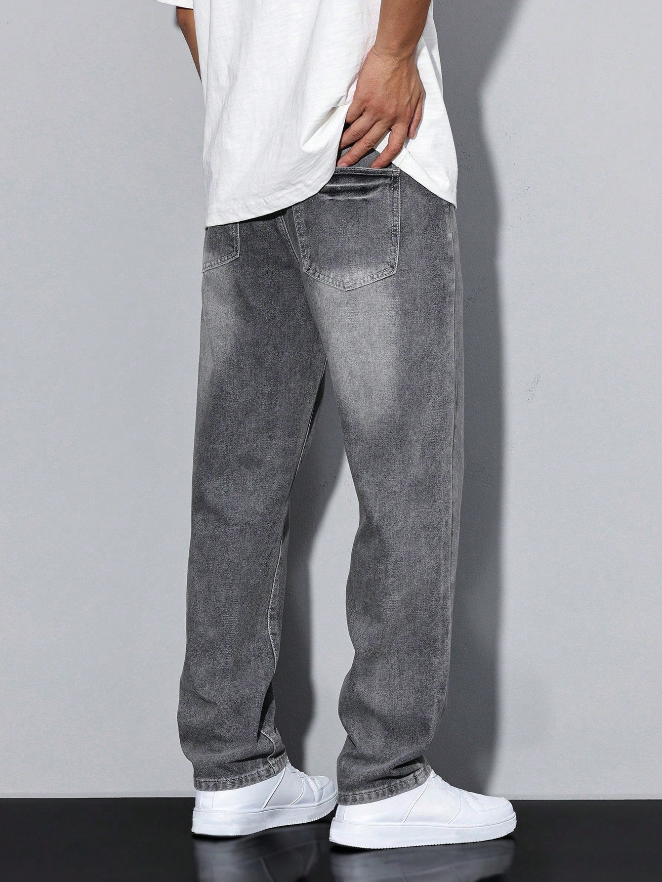 Aurélien Men's Baggy Jeans – Wide Faded Jeans with Streetwear Style
