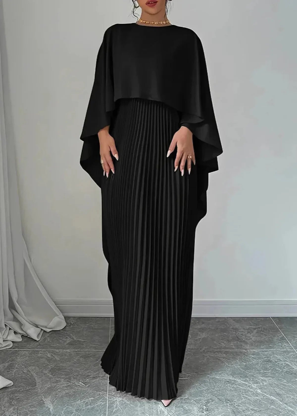 Bianca Robe Maxi Femme Cape Plissée Élégante pour Cérémonies et Soirées Chic
