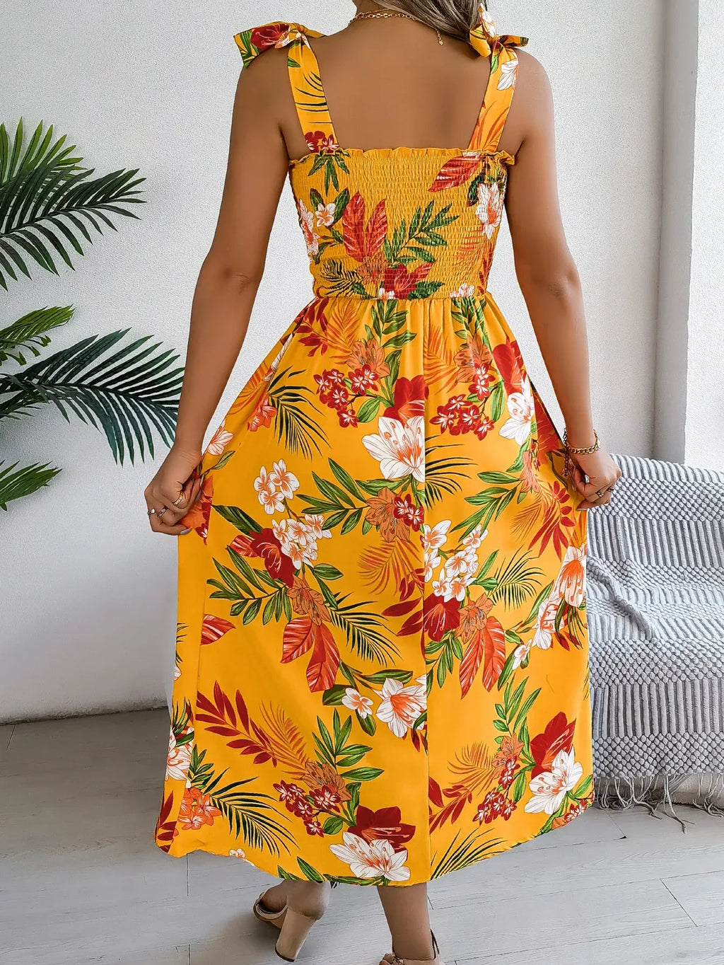Skylar Robe Midi Fleurie Femme Sans Manches Style Estival Élégant et Léger