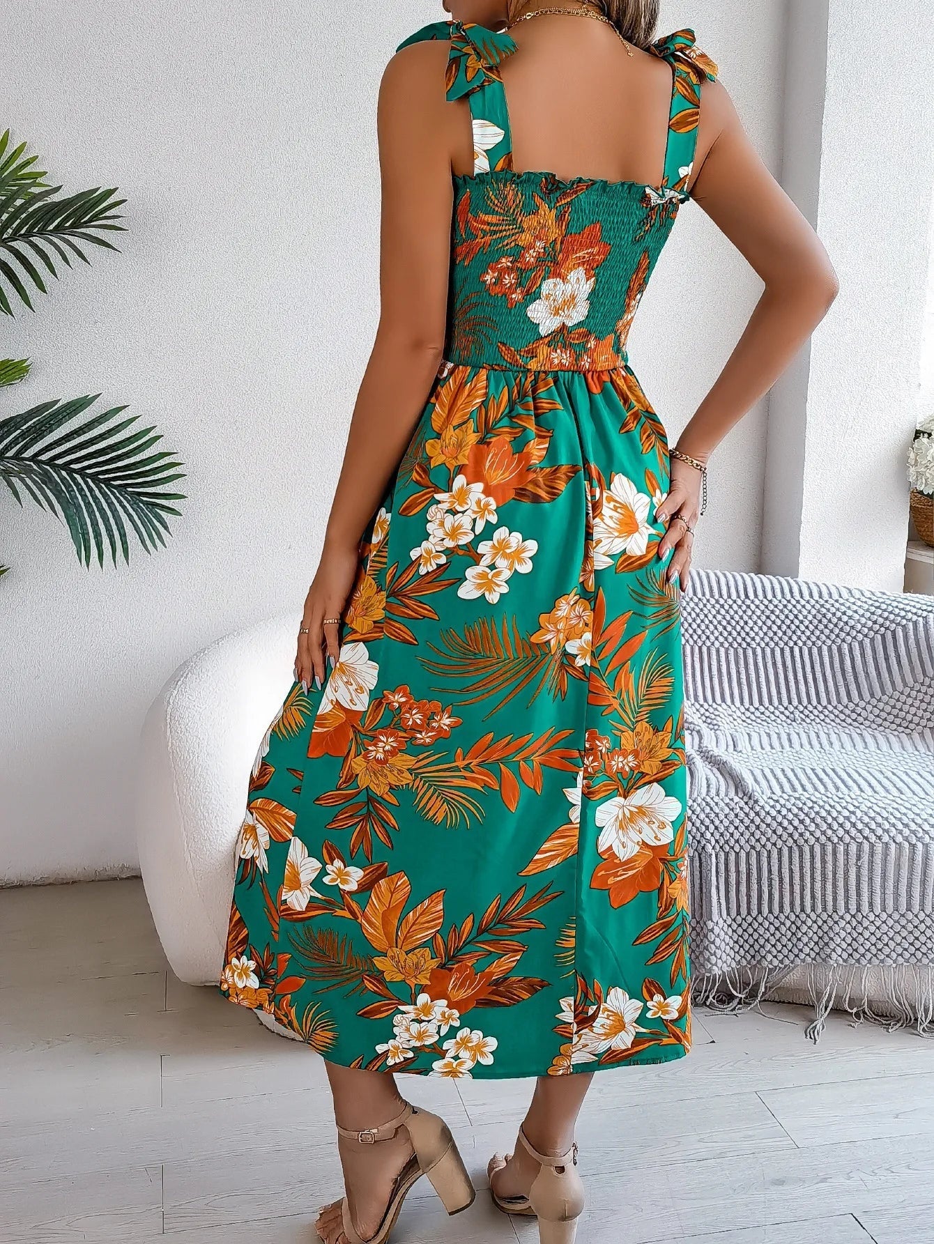 Skylar Robe Midi Fleurie Femme Sans Manches Style Estival Élégant et Léger