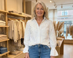 Valerie Blouse Femme – Broderie Florale Raffinée, Col Classique et Manches Volantées