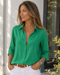 Amelia Blouse Femme – Col Classique Élégant, Boutonnage Intégral et Coupe Fluide