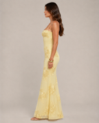 Désirée Vestido largo de mujer con tirantes finos, bordado floral y elegante espalda con cordones