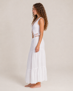Victoire Crop Top en Dentelle Blanche à Lacets Ajustables au Style Romantique Estival
