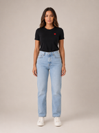 Rosalie T-Shirt à Col Rond avec Cœur Brodé Minimaliste au Style Décontracté Chic
