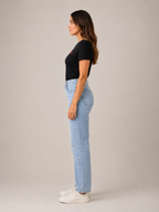 Rosalie T-Shirt à Col Rond avec Cœur Brodé Minimaliste au Style Décontracté Chic