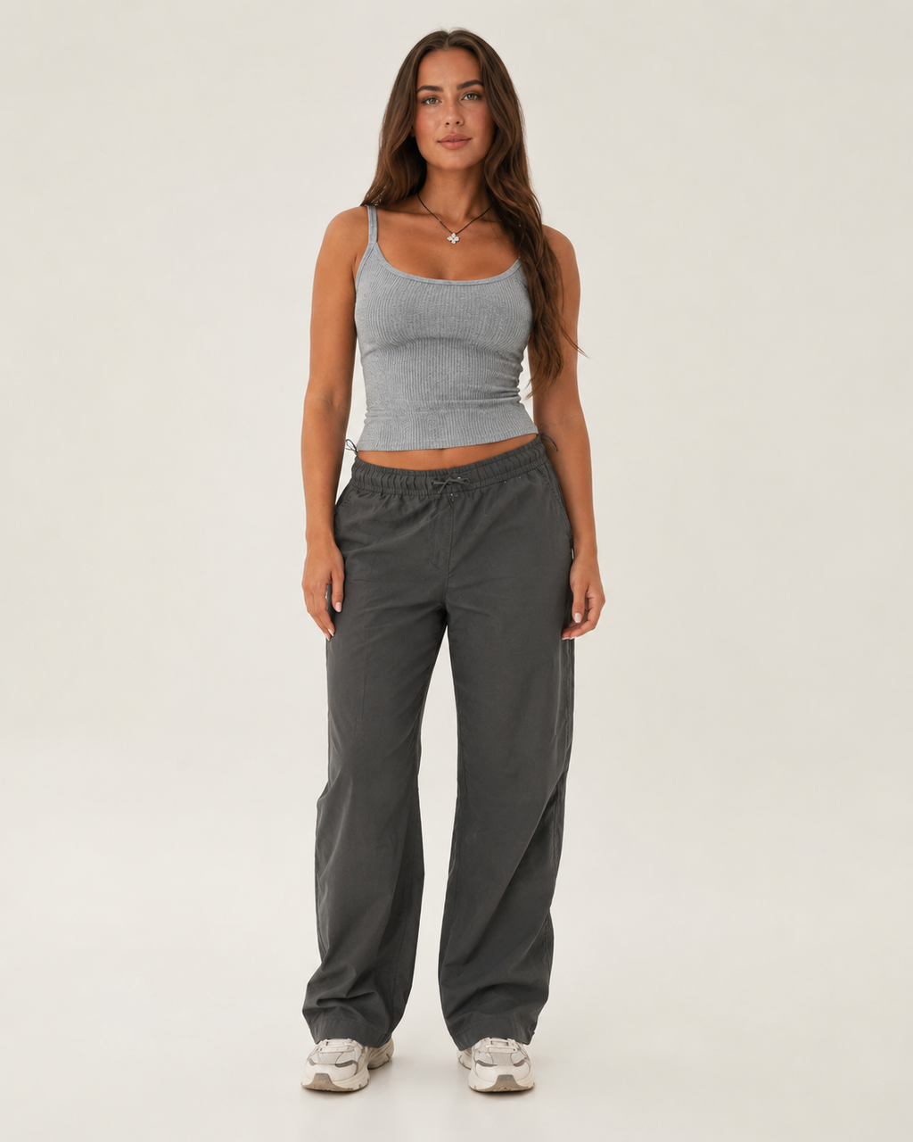 Isolde Camiseta de tirantes para mujer, acanalada, con escote redondo, tirantes finos, ajustada y cómoda