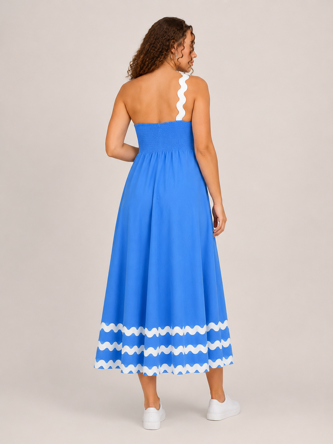 Élodie Women's Maxi Dress with Contrasting Wavy Straps and Elegant Flowing Fit