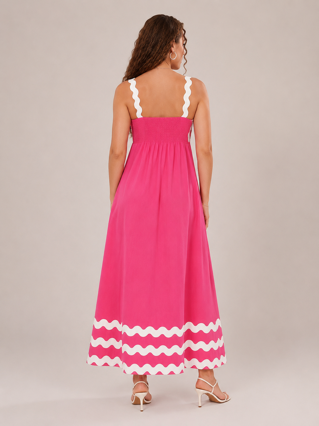 Élodie Women's Maxi Dress with Contrasting Wavy Straps and Elegant Flowing Fit