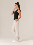 Élodie Mouwloze Top met Ronde Hals, Stretch Pasvorm en Minimalistisch Design voor Dames