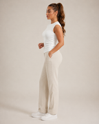 Élodie Mouwloze Top met Ronde Hals, Stretch Pasvorm en Minimalistisch Design voor Dames