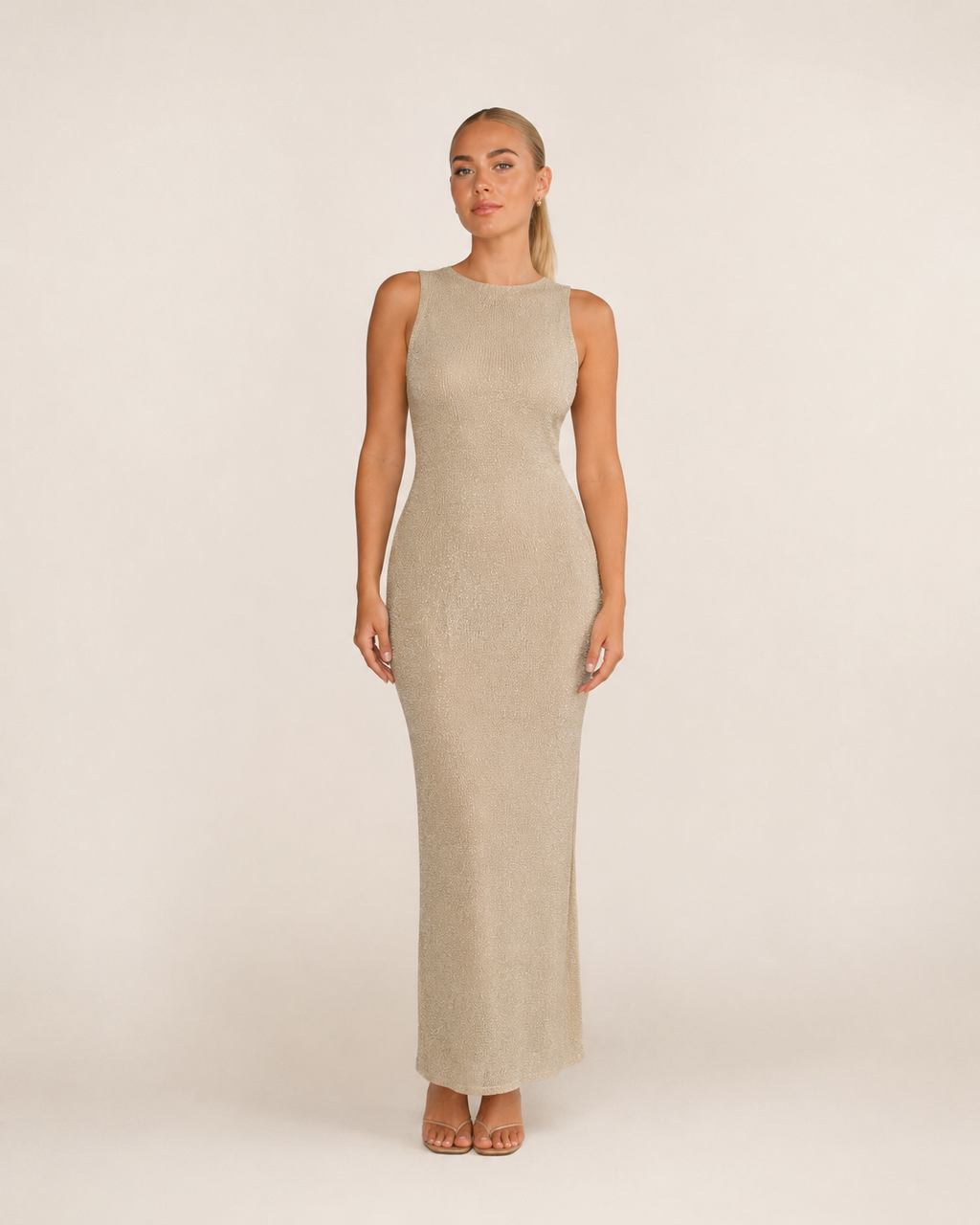Lucienne Robe Maxi de Soirée Scintillante Champagne avec Dos Nu Élégant et Découpes