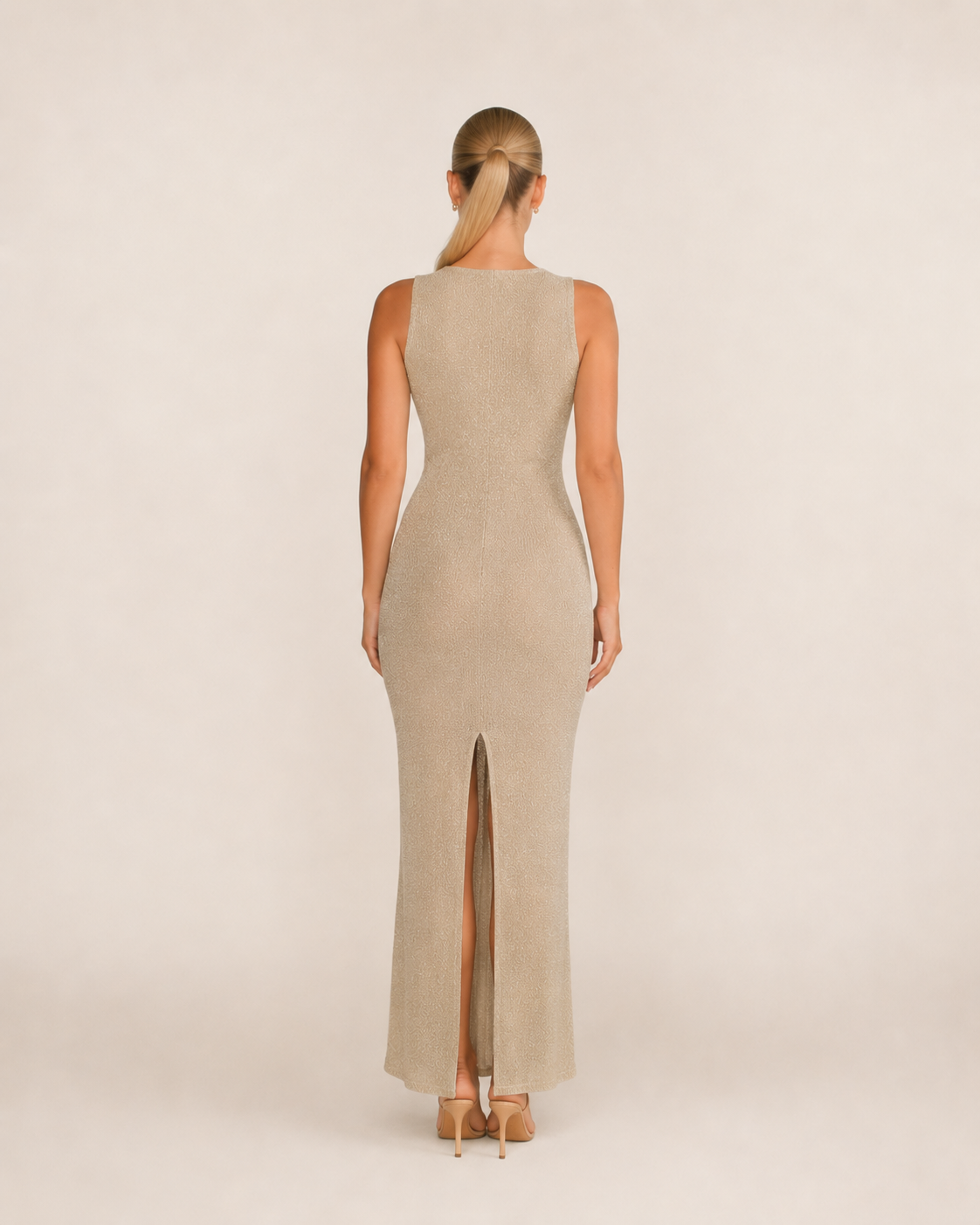 Lucienne Robe Maxi de Soirée Scintillante Champagne avec Dos Nu Élégant et Découpes