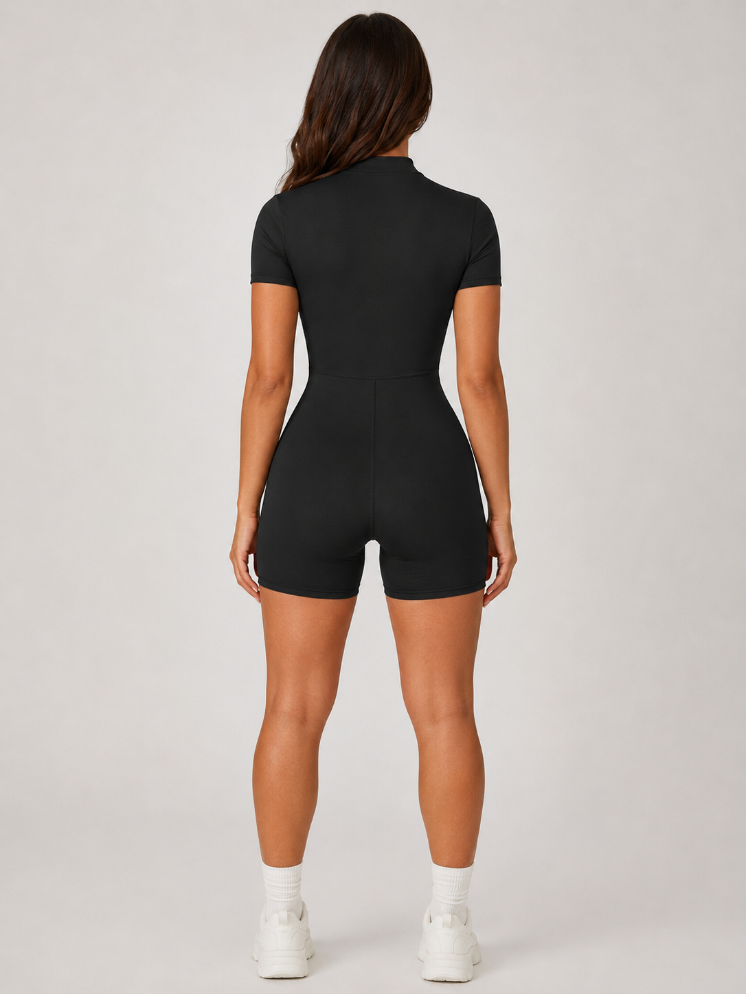 Alizée Combinaison Sport Femme à Manches Courtes Zippée Ajustée en Tissu Stretch Confort