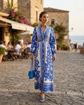 Marina – Abito lungo da donna blu e bianco con scollo a V, maniche lunghe e stampa raffinata