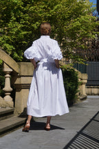Vanessa Robe Longue en Coton – Robe Blanche Élégante avec Ceinture et Poches