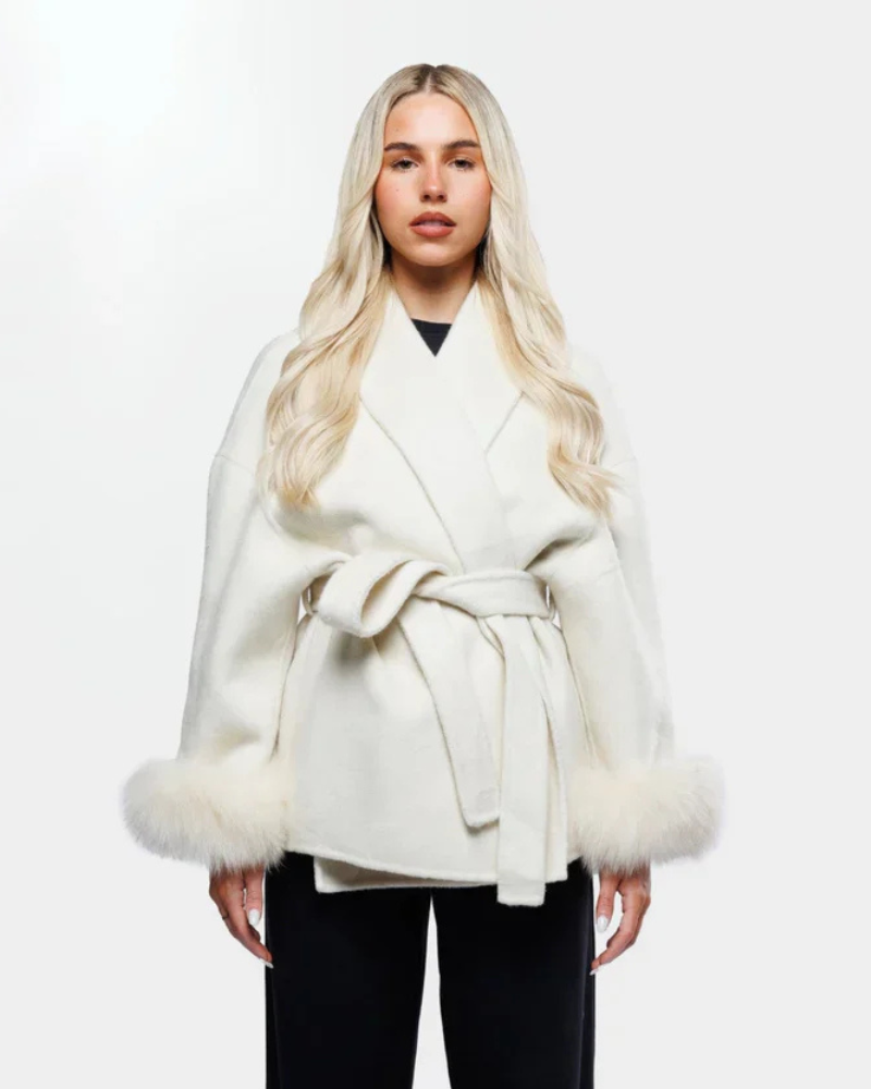 Nora Manteau Femme Hiver – Veste Élégante avec Ceinture & Finitions Douces
