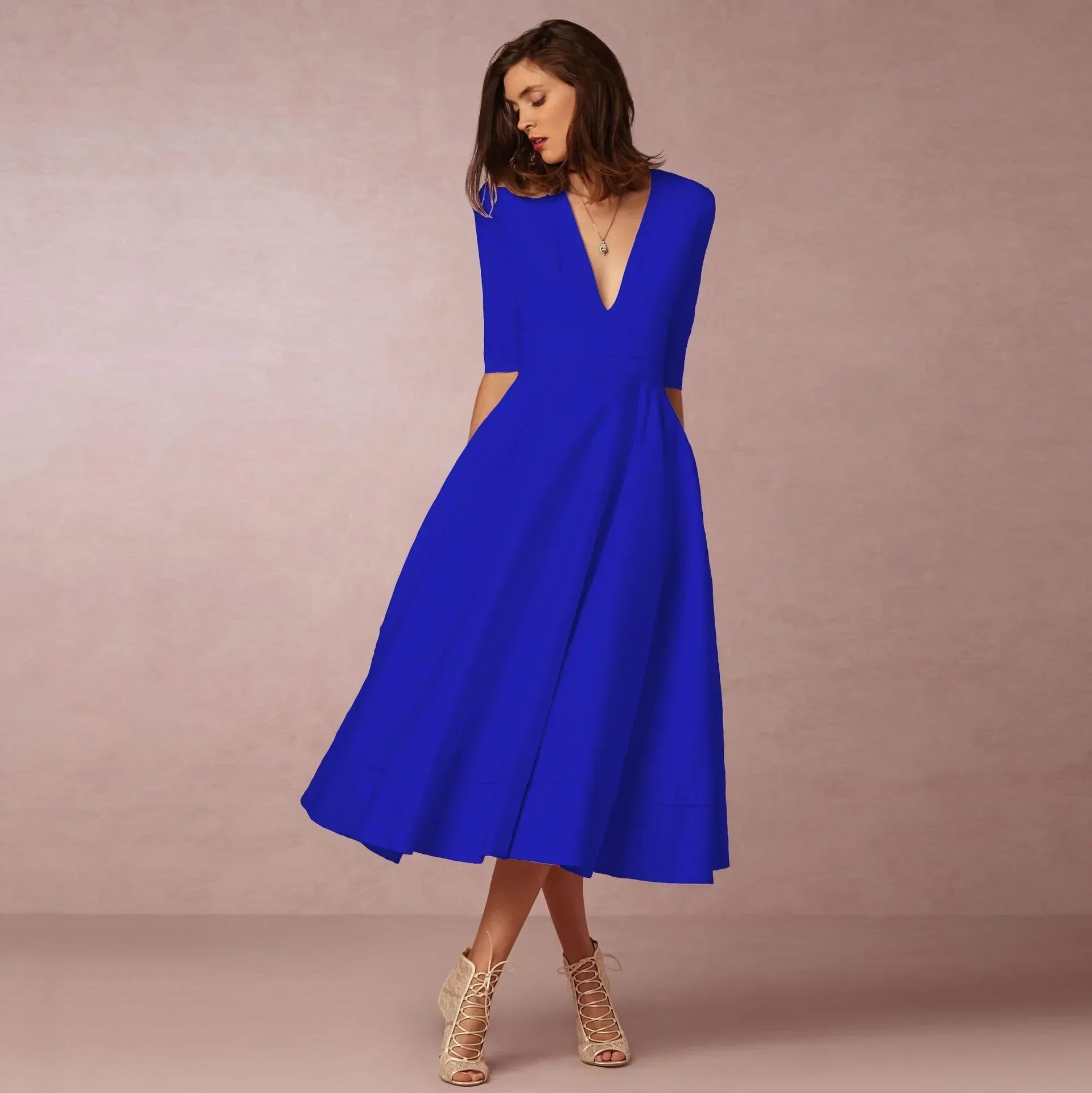 Kennedy Robe Midi Femme – Robe Évasée à Col V avec Taille Cintrée et Élégance Intemporelle