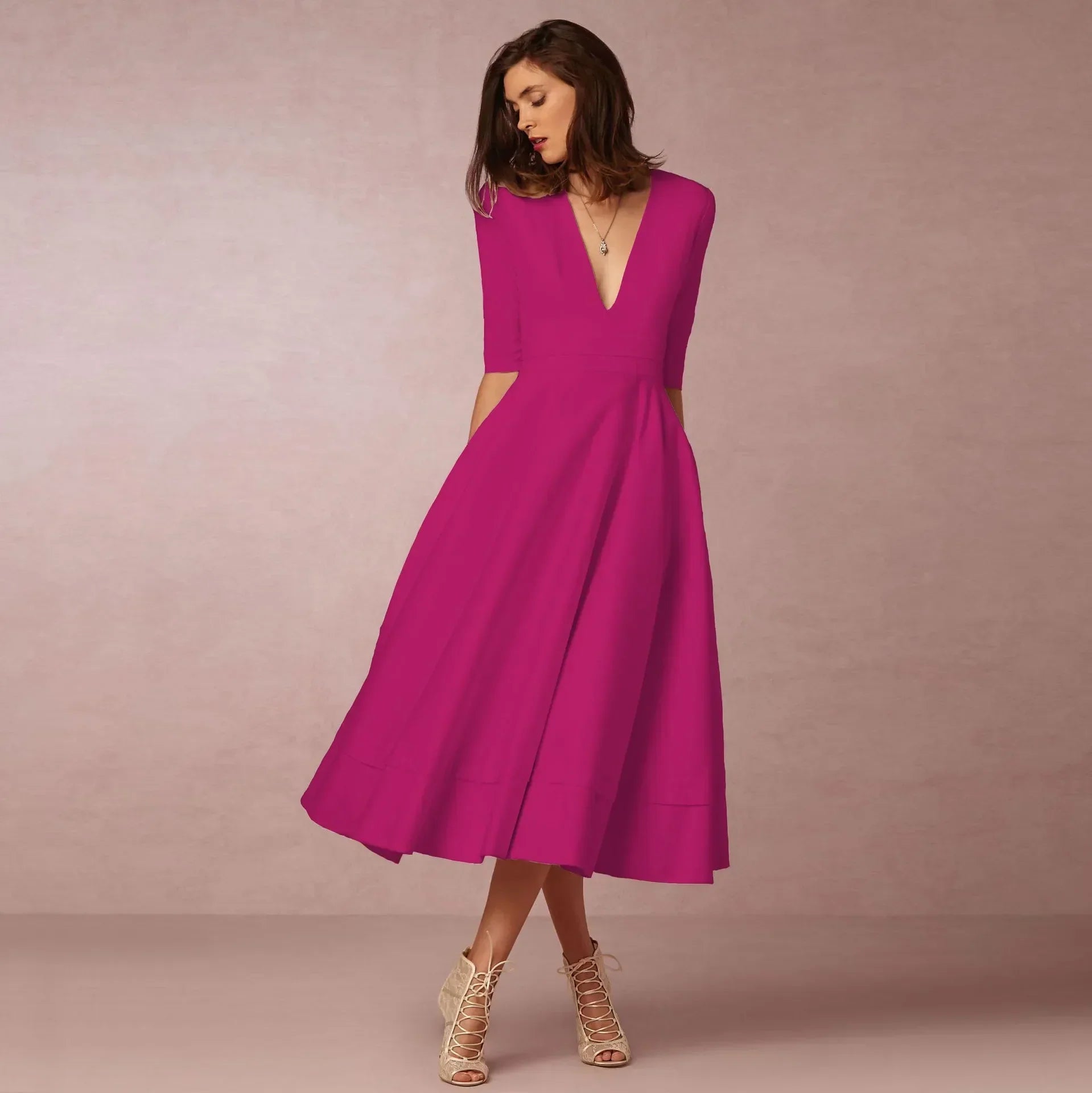 Kennedy Robe Midi Femme – Robe Évasée à Col V avec Taille Cintrée et Élégance Intemporelle