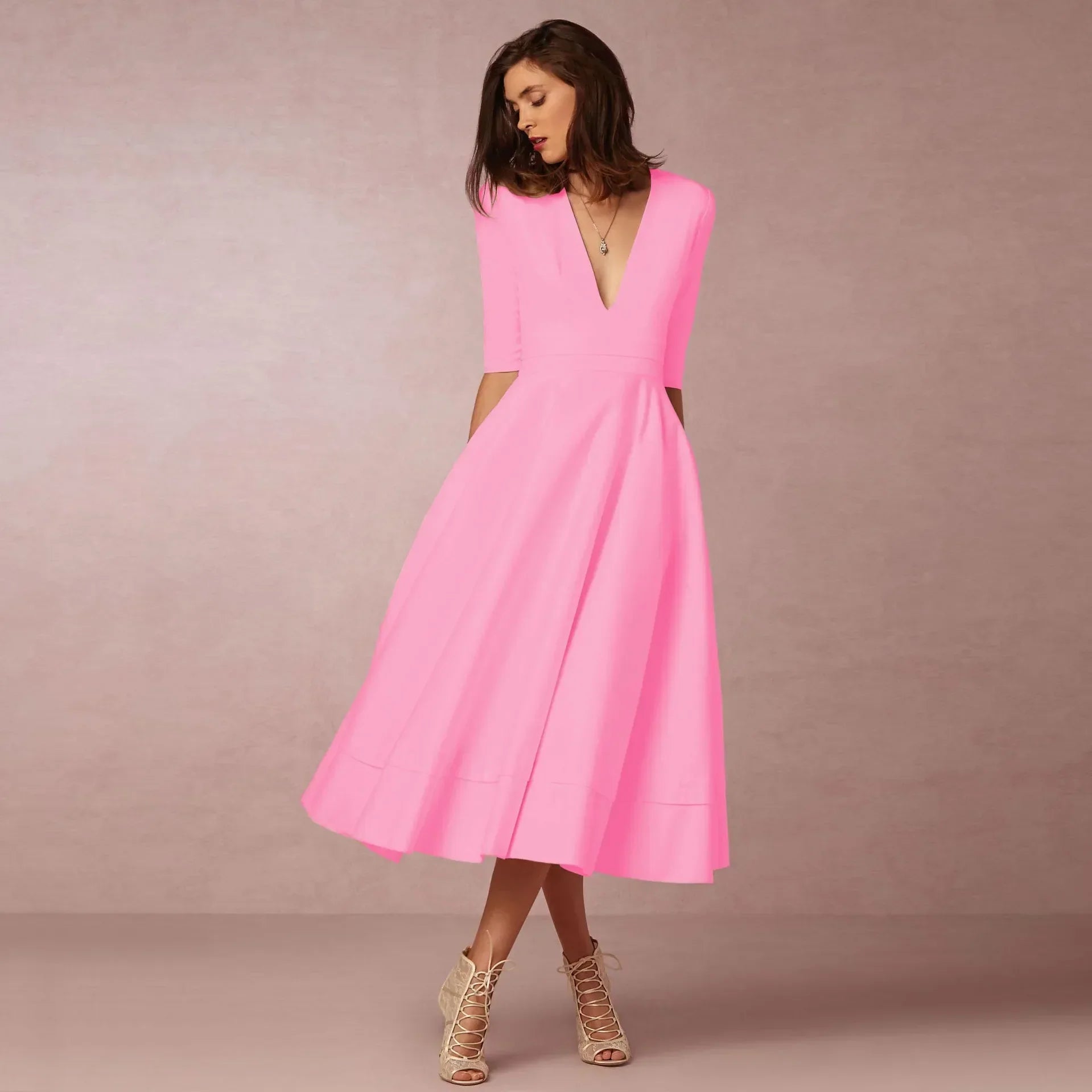 Kennedy Robe Midi Femme – Robe Évasée à Col V avec Taille Cintrée et Élégance Intemporelle