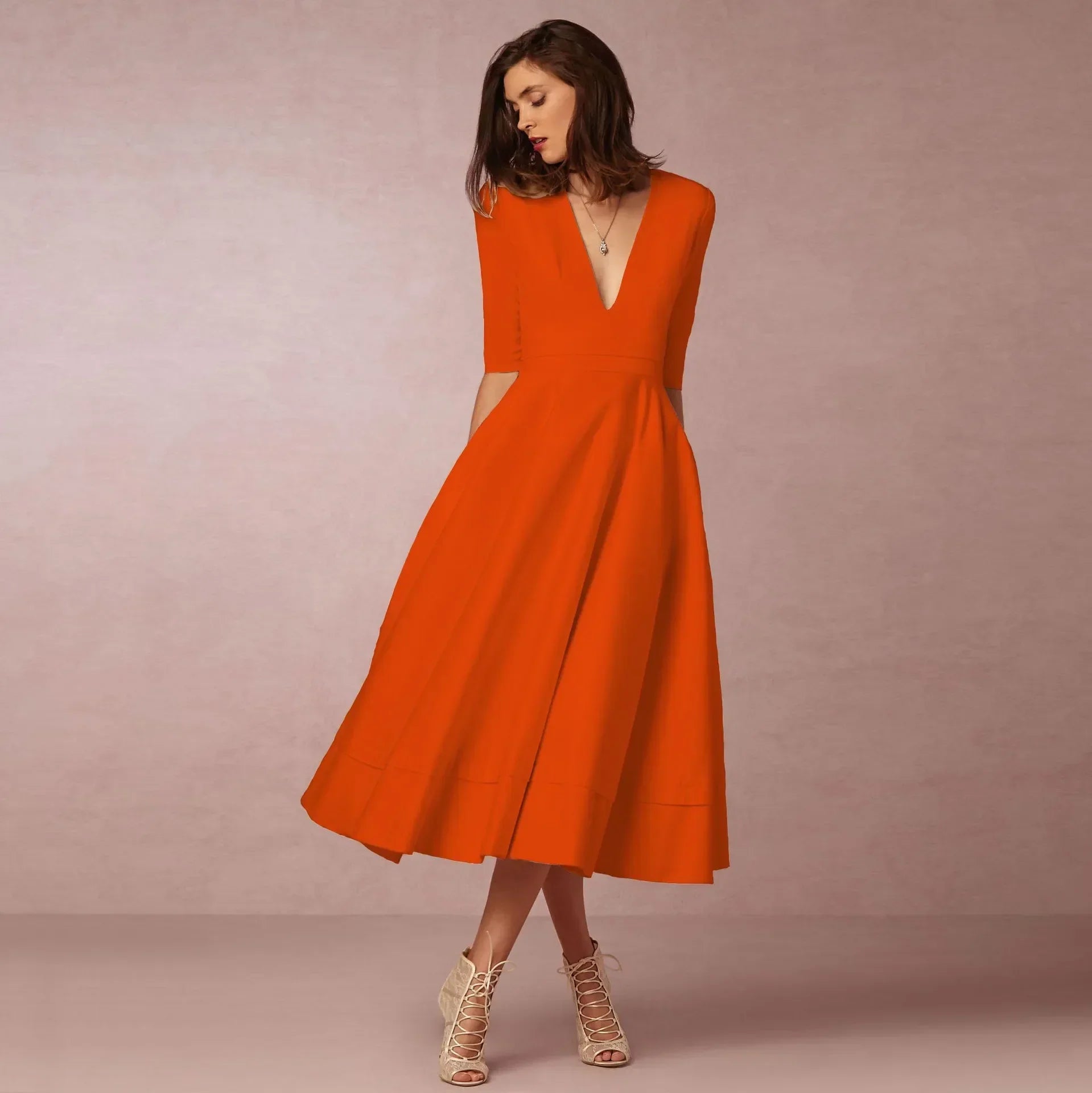 Kennedy Robe Midi Femme – Robe Évasée à Col V avec Taille Cintrée et Élégance Intemporelle