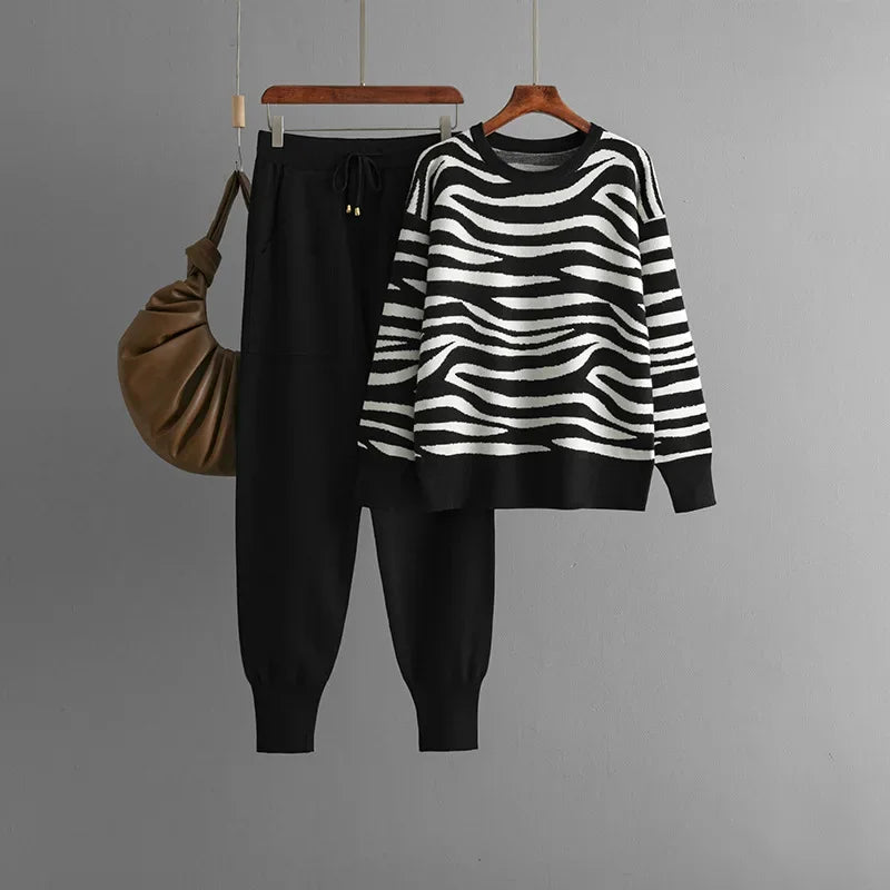 Kennedy Ensemble Femme en Maille – Pull à Motif Zébré et Pantalon Confort au Style Chic