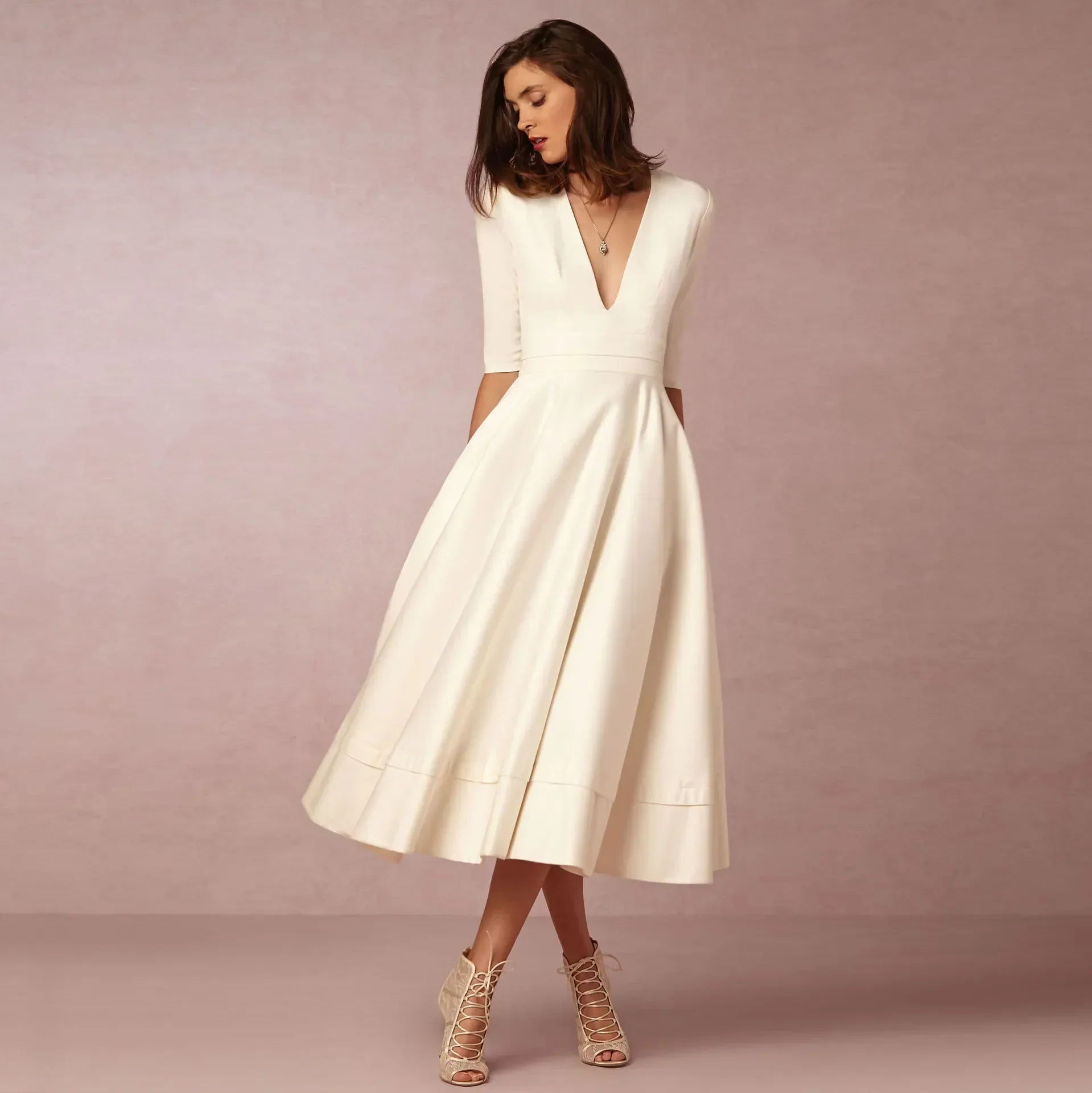 Kennedy Robe Midi Femme – Robe Évasée à Col V avec Taille Cintrée et Élégance Intemporelle