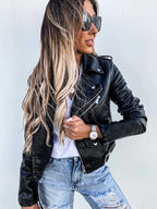 Giacca da donna Monroe – Giacca biker in pelle con chiusura asimmetrica e stile audace