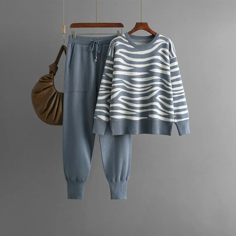 Kennedy Ensemble Femme en Maille – Pull à Motif Zébré et Pantalon Confort au Style Chic