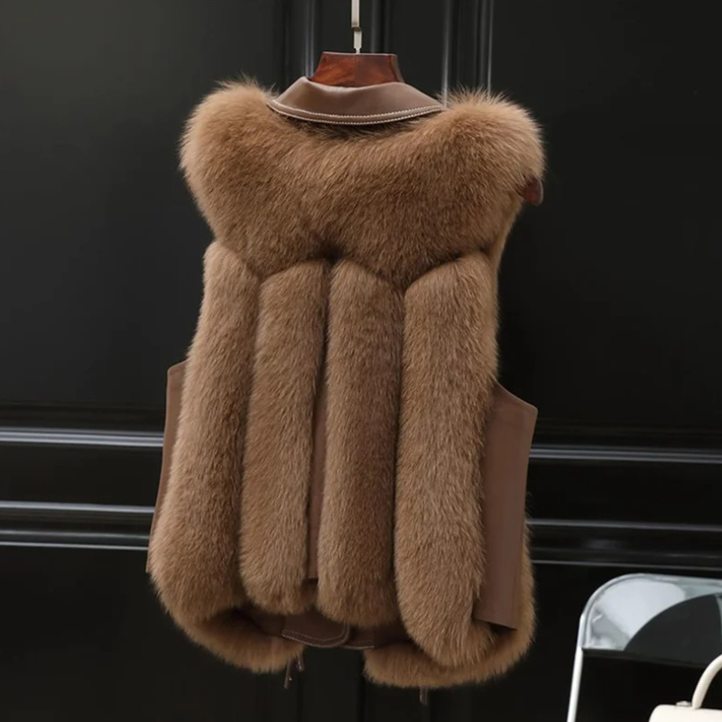 Clarisse Gilet Femme en Fausse Fourrure – Gilet Sans Manches Élégant avec Col Oversize & Coupe Ajustable