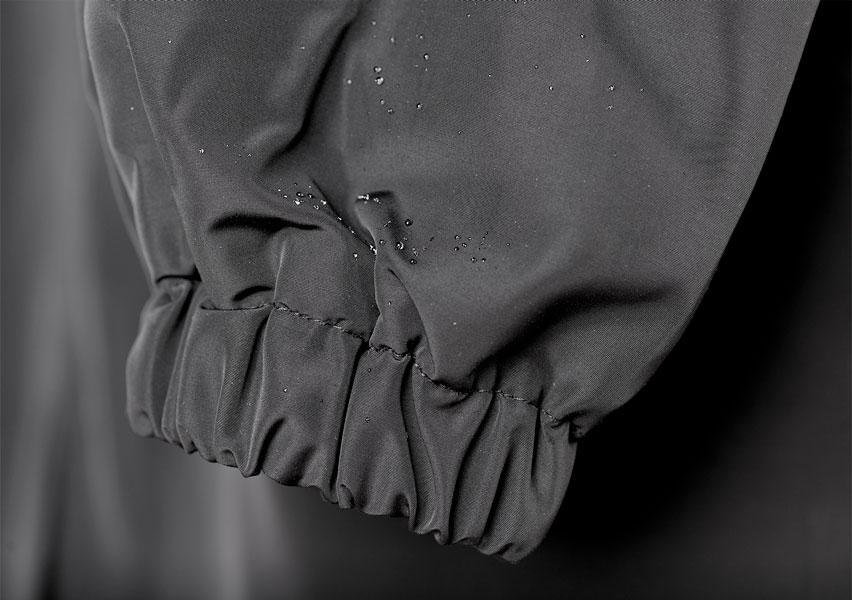 Avery Manteau de Pluie Femme – Imperméable Urbain à Capuche avec Coupe Décontractée