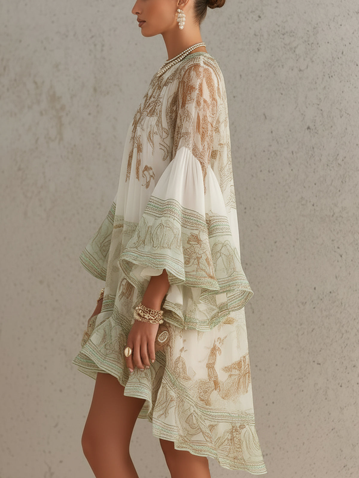 Bernadette Robe Mini en Mousseline – Robe Élégante à Volants avec Imprimé Raffiné