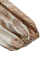 Daphné – Robe courte beige imprimée à manches longues avec ceinture élégante à nouer