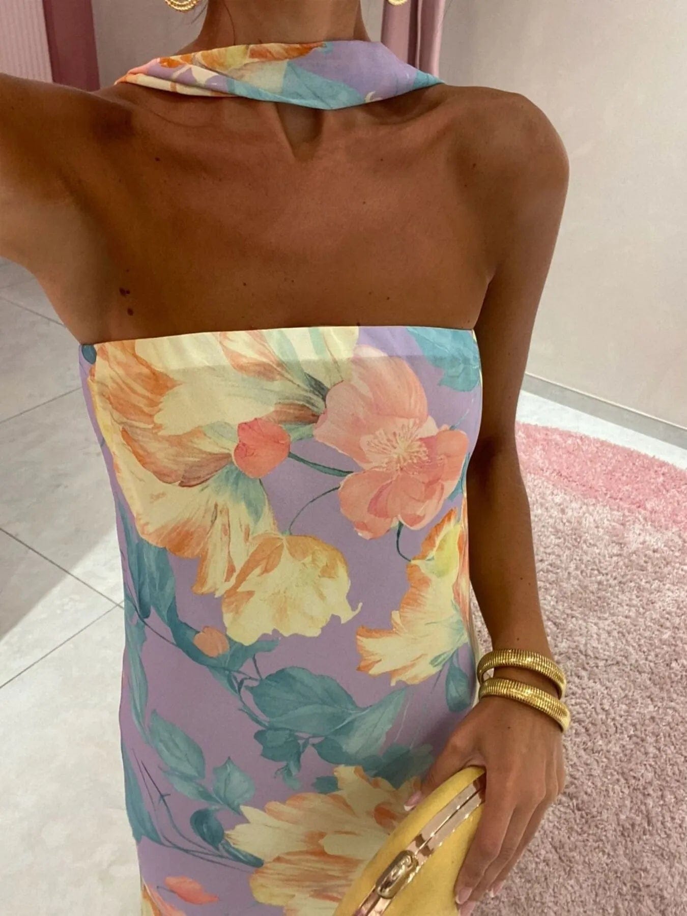 Élodie – Vestido largo palabra de honor azul petróleo con grandes flores blancas y corte fluido