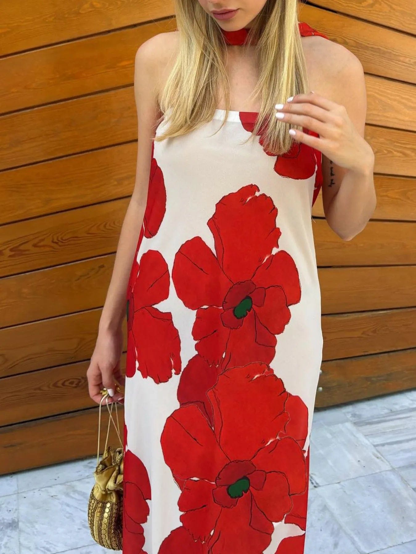 Élodie – Vestido largo palabra de honor azul petróleo con grandes flores blancas y corte fluido