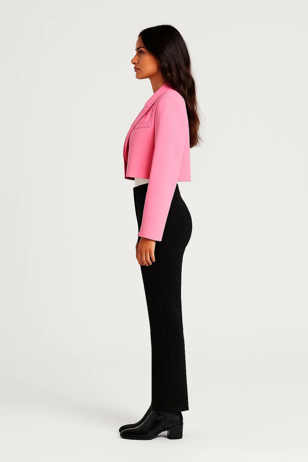 Evelyne Blazer Court Femme – Blazer Cintré avec Col à Revers et Coupe Élégante