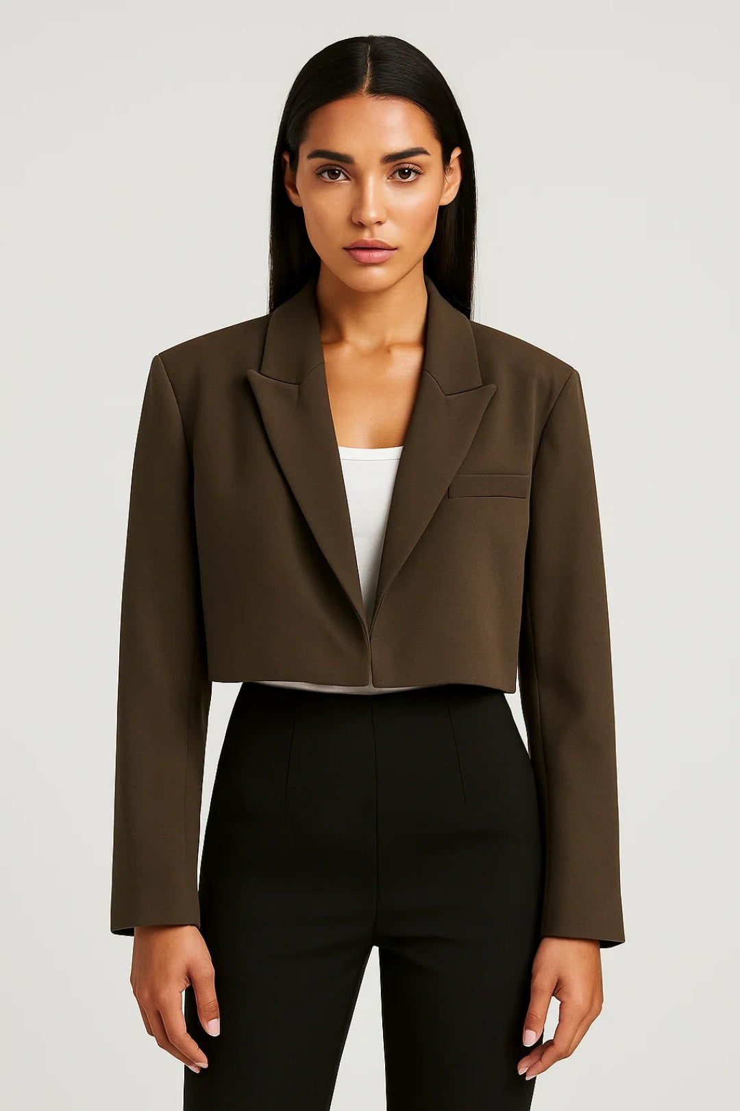 Evelyne Blazer Court Femme – Blazer Cintré avec Col à Revers et Coupe Élégante
