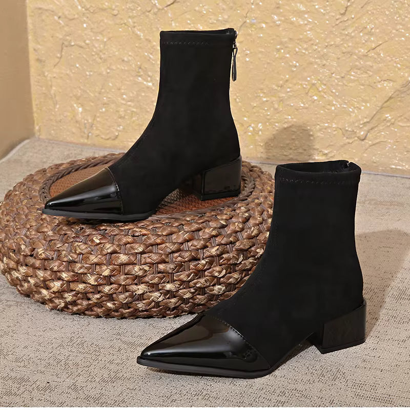 Véronique Bottines Femme – Bottines Élégantes à Talon Bloc avec Finition Vernie et Bout Pointu