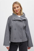 Abrigo Corto Celestine para Mujer – Chaqueta Cruzada Chic con Cuello Alto y Corte Oversize
