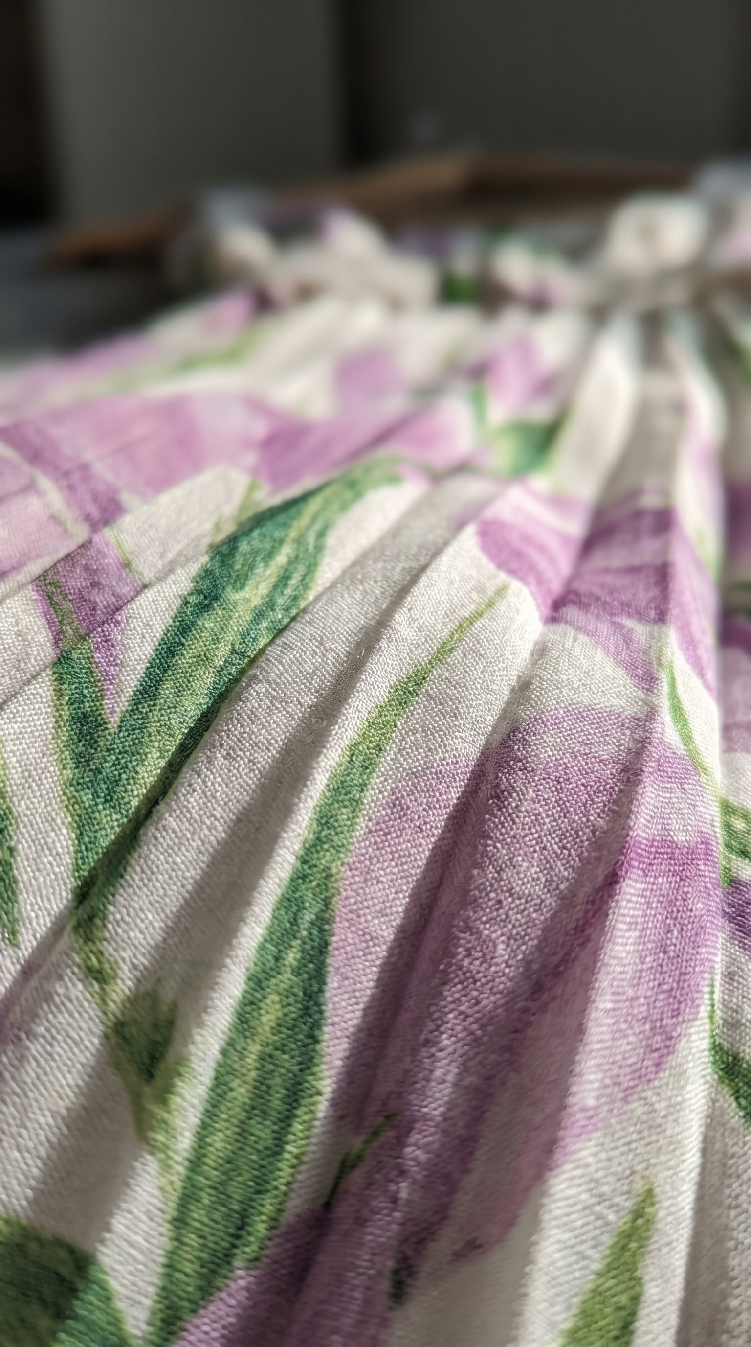Nicole Robe Maxi Plissée Fleurie – Robe Longue Élégante à Imprimé Floral