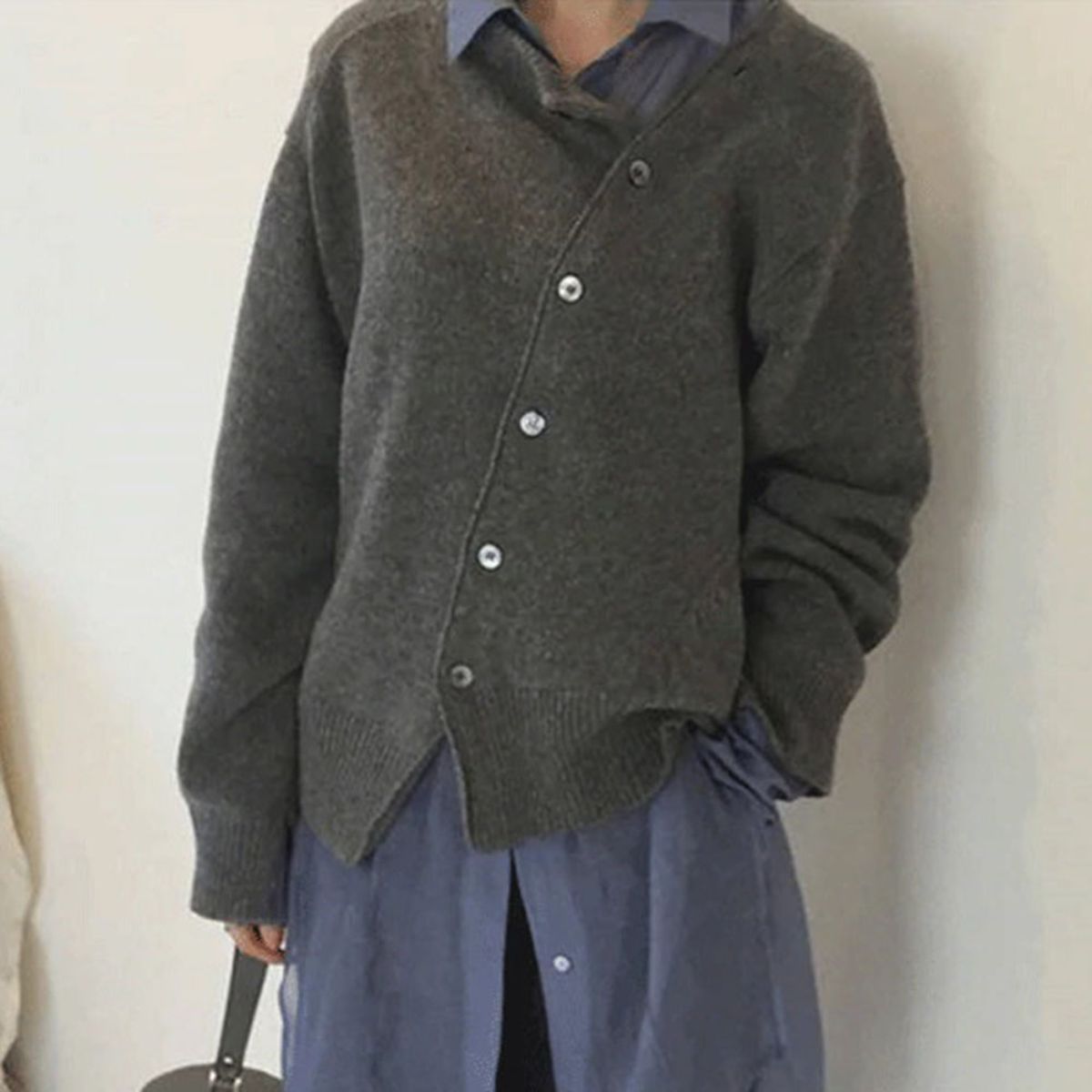 Kendall Cardigan Femme – Maille Cachemire Douce avec Boutonnage Asymétrique