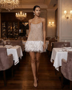 Lorène Robe Femme Mini de Soirée à Paillettes avec Finitions en Plumes