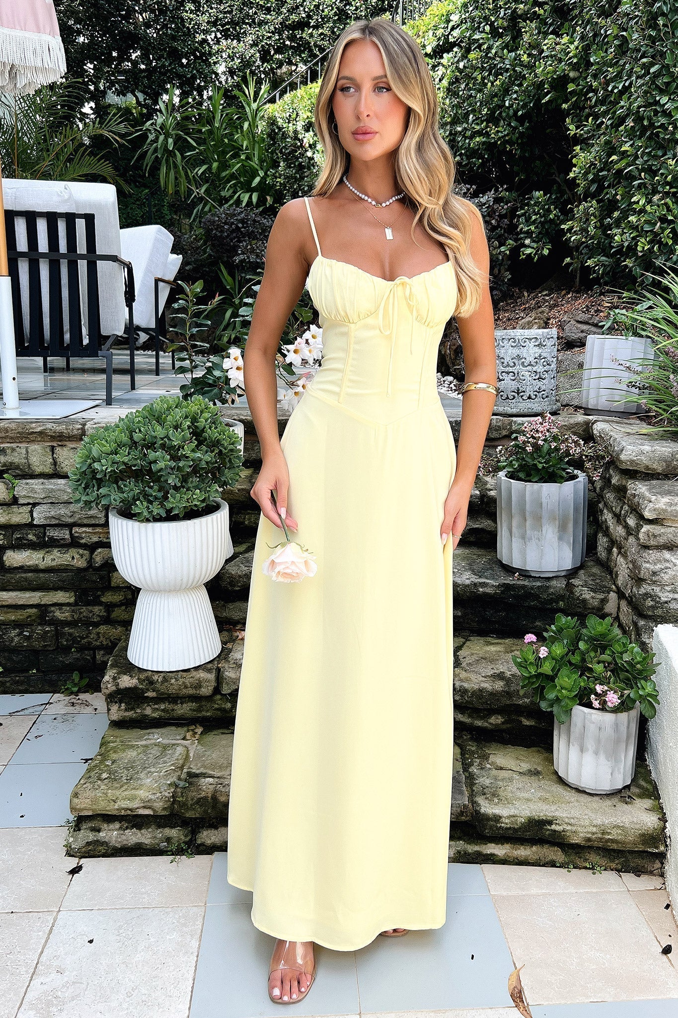 Sorrel Robe Maxi Femme – Robe Longue Élégante à Bretelles Fines avec Coupe Évasée & Style Romantique