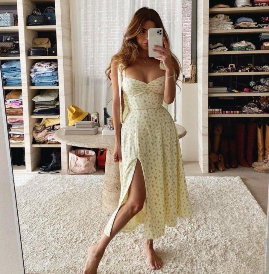 Élisabeth Robe Midi Fleurie à Fente sur la Cuisse et Coupe Fluide Élégante